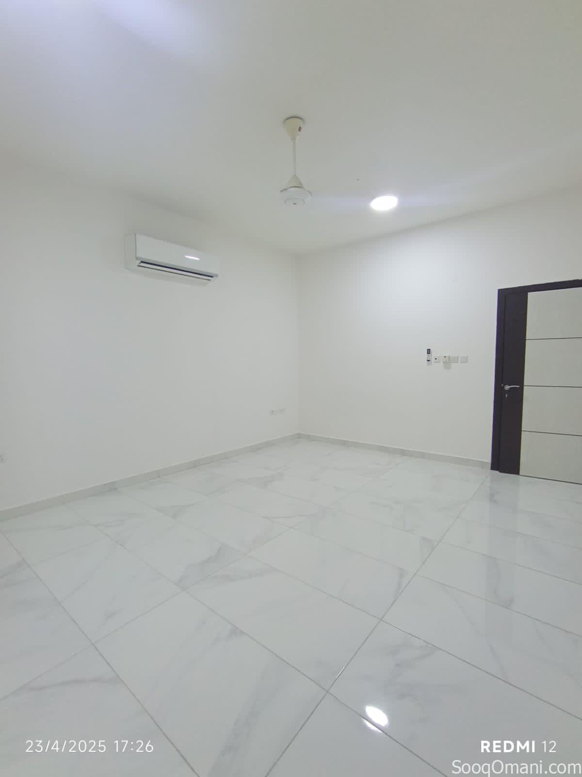Rooms and annexes for rent for families and employees in Maabela