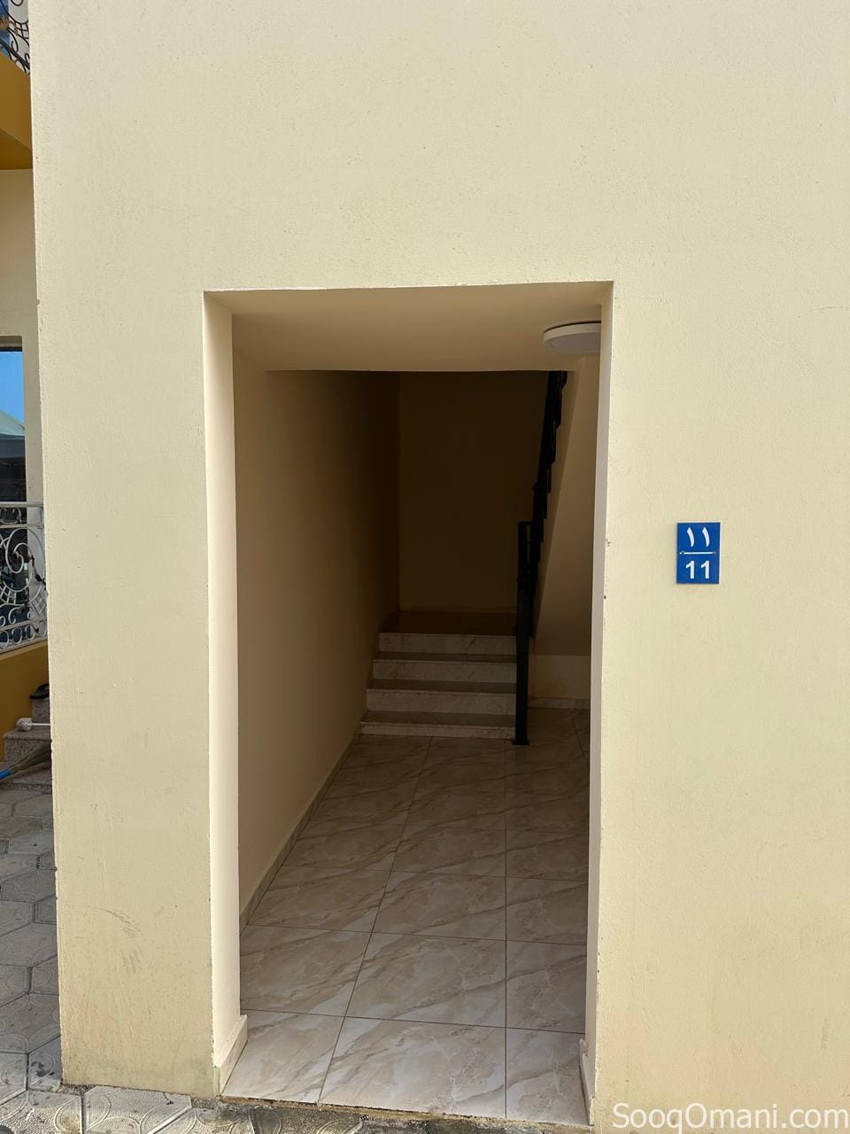 شقه للايجار في المعبيله الثامنه بالقرب من مدرسة درة مجان الخاصة