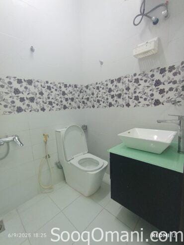Apartment for rent for families in Al Mawaleh 11
