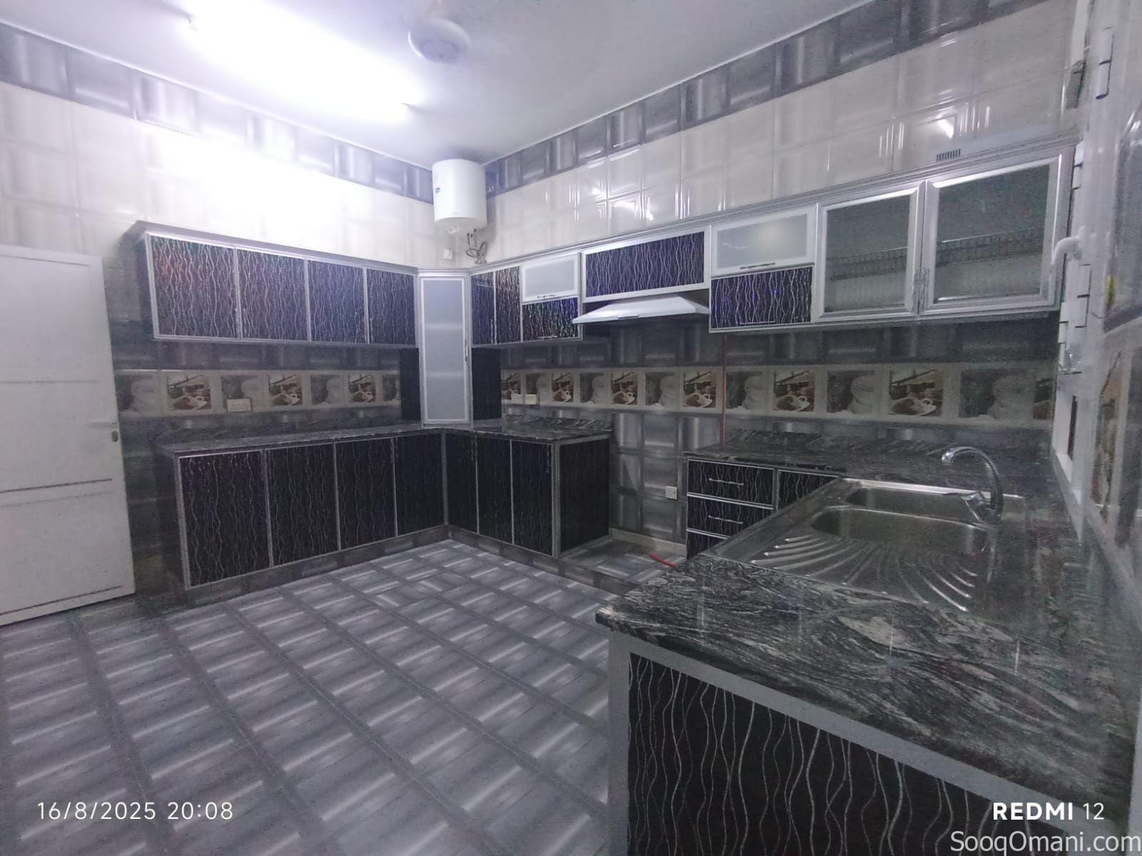 Private entrance annex for families in Al Khoud 6
