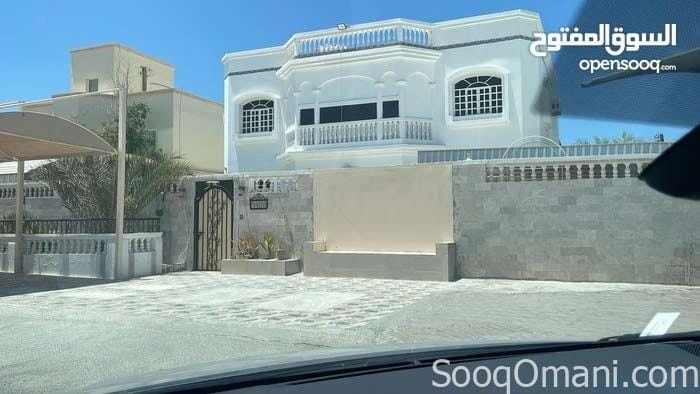 للايجار بيت بطابقين ومفروشة وبمنطقة حيوية وممتازة في المعبيلة الجنوبية على شارع وبجنب مستشفى بدر سما