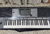 Very clean Yamaha 3000 organ with accessories