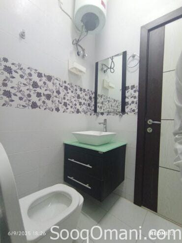 Apartment for rent for families in Al Mawaleh 11