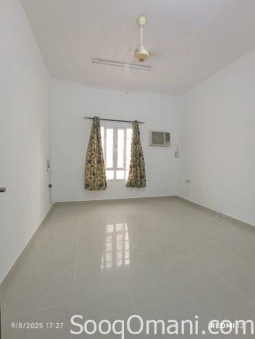 Rooms for rent for families and employees in Al Khoud, Al Mawaleh and Al Maabela