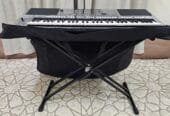 Very clean Yamaha 3000 organ with accessories