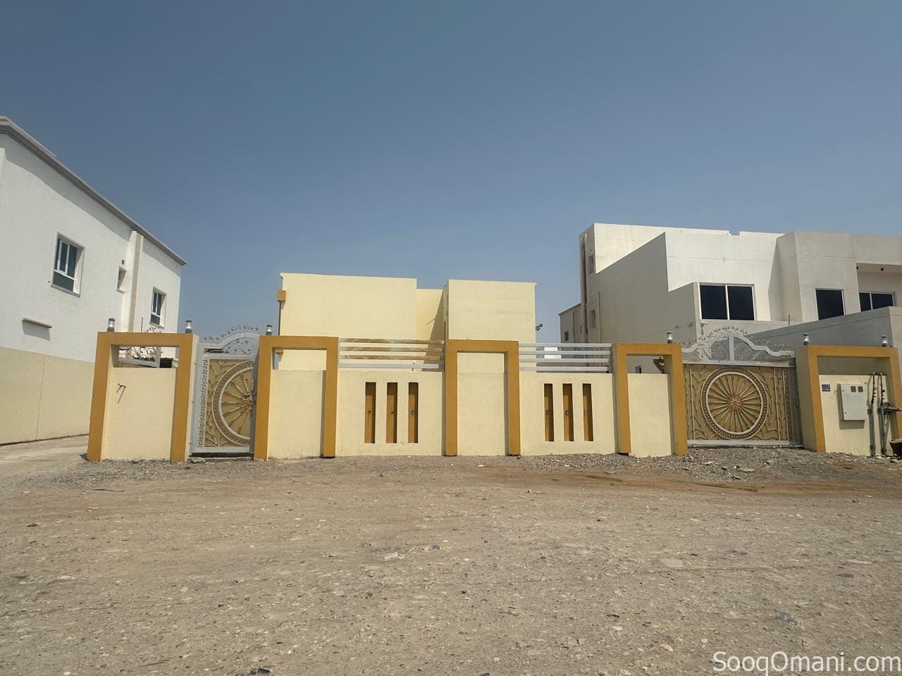 شقه للايجار في المعبيله الثامنه بالقرب من مدرسة درة مجان الخاصة