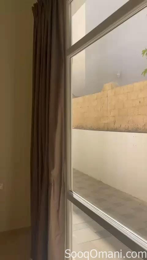 For rent, a ground floor apartment in an excellent location and with a large area in South Maabela, near Al Jalil Mosque and Al Imam Mosque