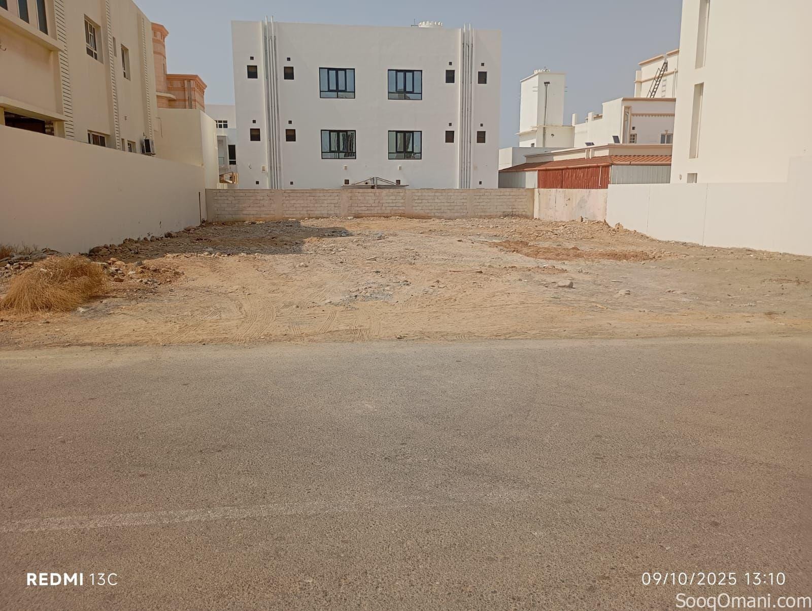 للبيع ارض سكينة في المعبيلة السادسة