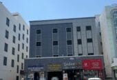 For rent, elegant and clean apartments in a commercial residential building in South Al Mawaleh, near Al Badie Mosque and Al Mawaleh Market.