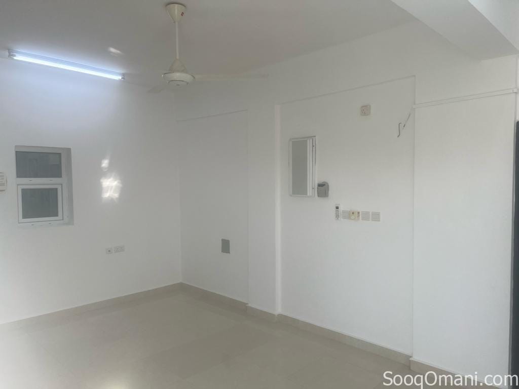 لايجار شقة سكنية في المعبيلة الجنوبية