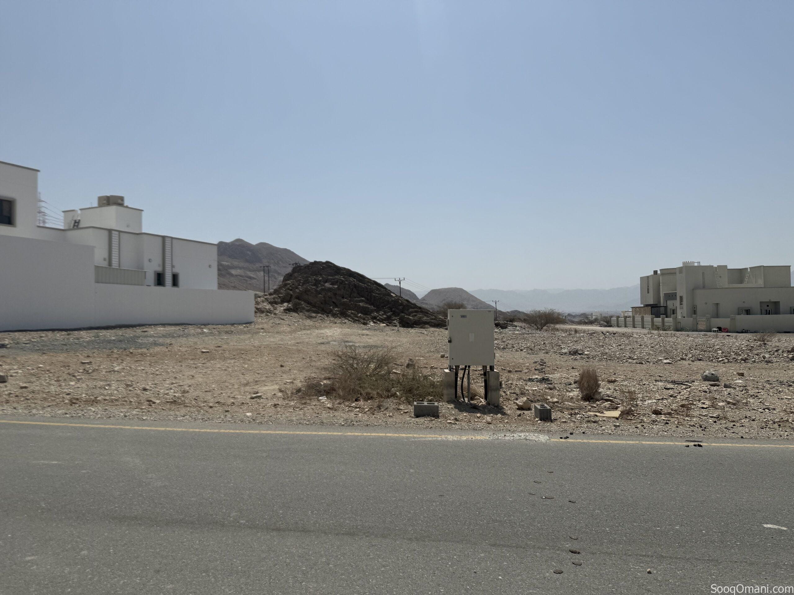 I am the owner, Al-Atakiya Al-Wasit, area 680 m, suitable for building a twin villa