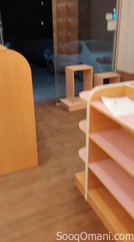 For sale, a new shop with new cabinets and lights in an excellent location in South Maabela, on Al Khair Street, after Taimur Mosque.