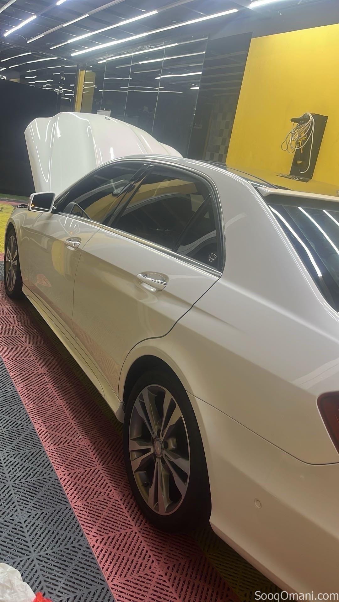 Mercedes-Benz Formatic model (2015) E400 for sale. Car: In excellent condition. Reason for selling: Change in number of cylinders: 6.