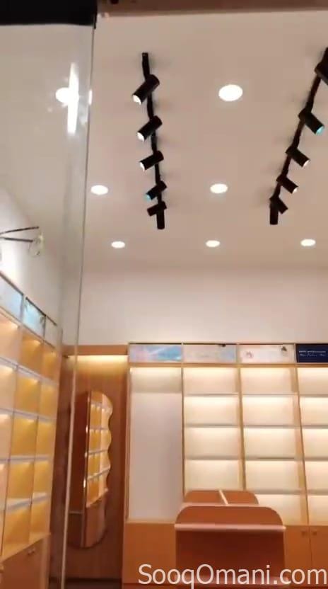 For sale, a new shop with new cabinets and lights in an excellent location in South Maabela, on Al Khair Street, after Taimur Mosque.