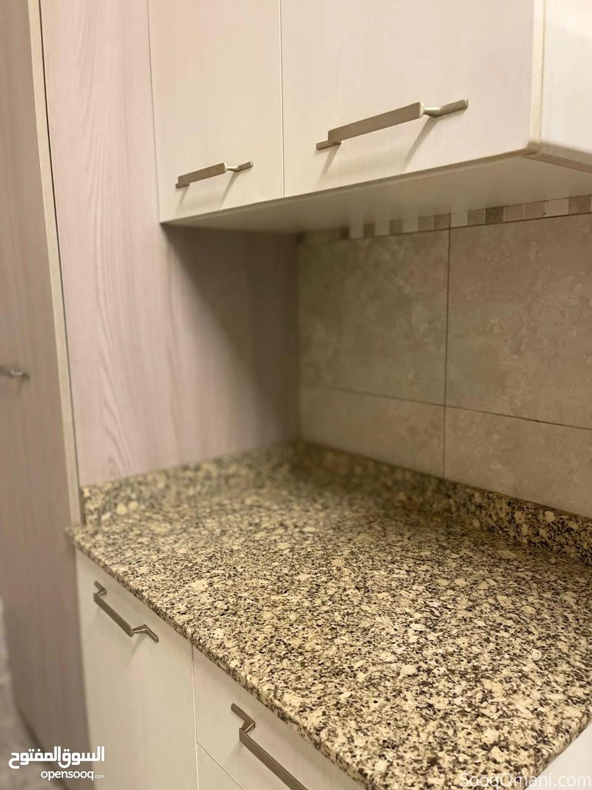 For rent, a ground floor apartment in an excellent location and with a large area in South Maabela, near Al Jalil Mosque and Al Imam Mosque