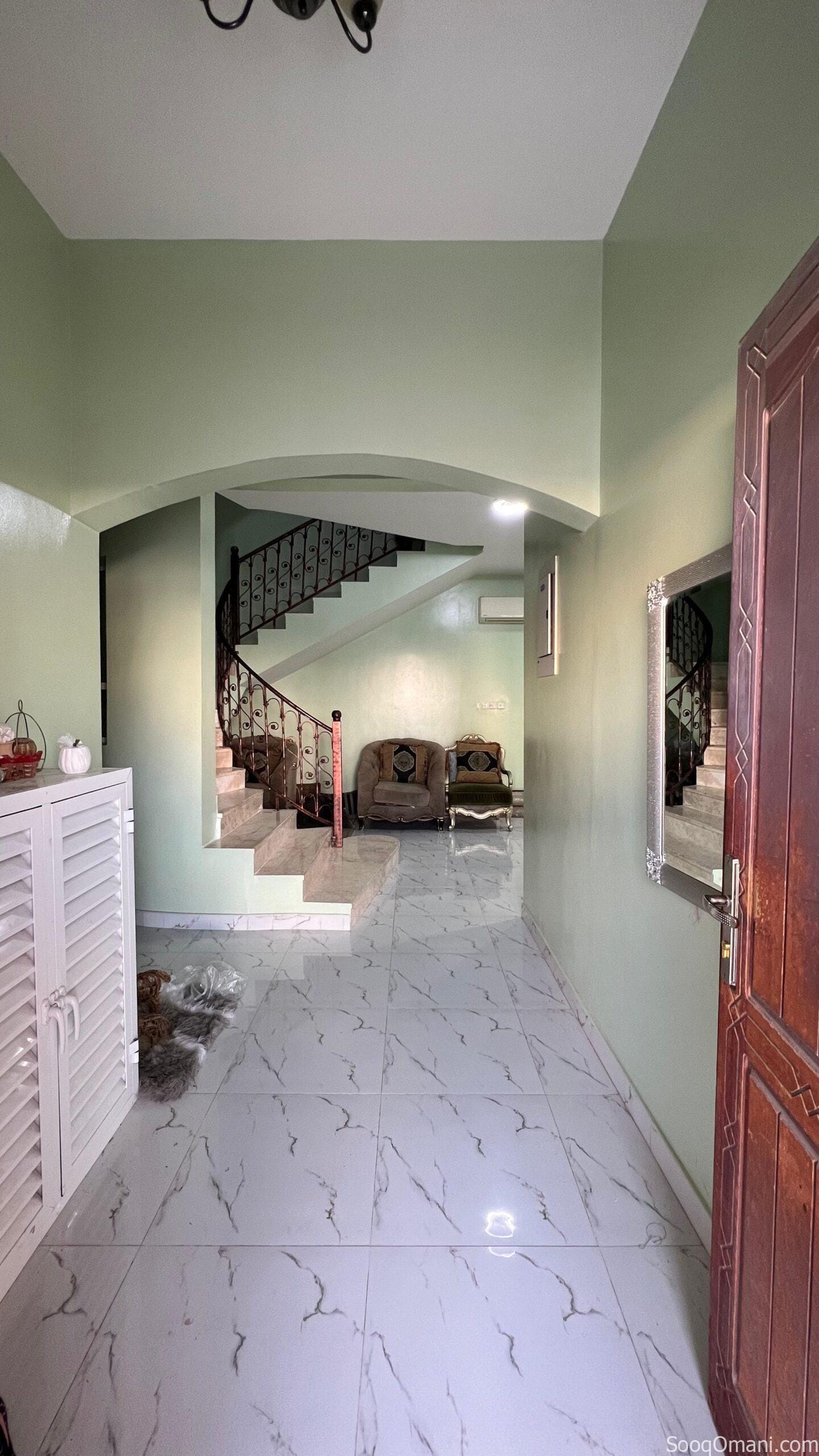 فيلا للبيع في المعبيلة