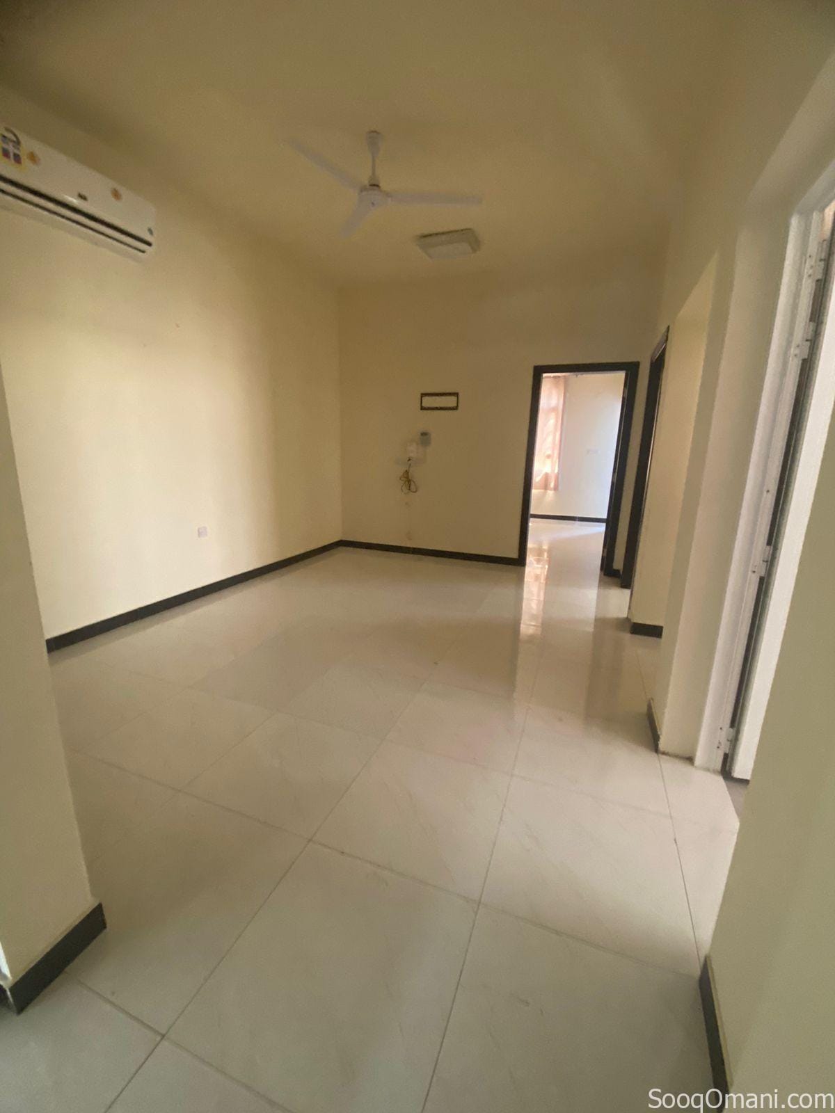Excellent apartment for rent in South Maabela on Al Noor Street in Al Rahba neighborhood near Al Sahabi Abdullah Mosque