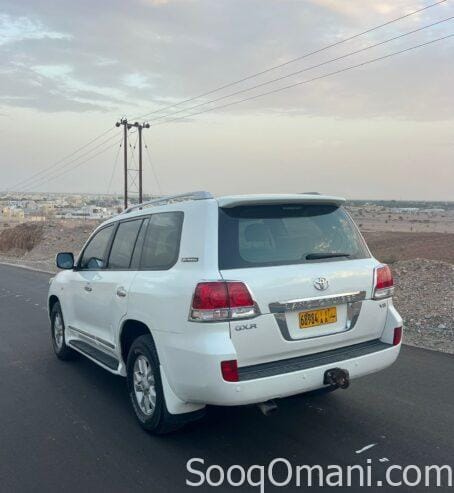 Land Cruiser 2011 model