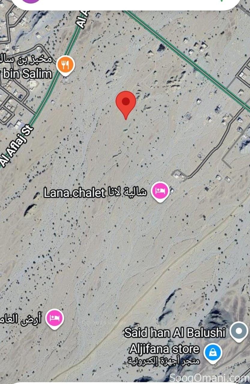 ارض سكنيه في العامرات مدينة النهضة مربع ٧/١ وسط البيوت