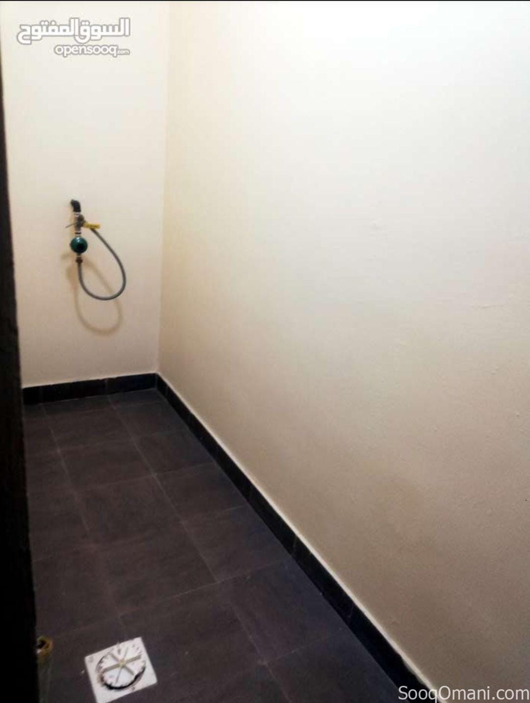 Small apartment for rent in Bousher, Al Musfah