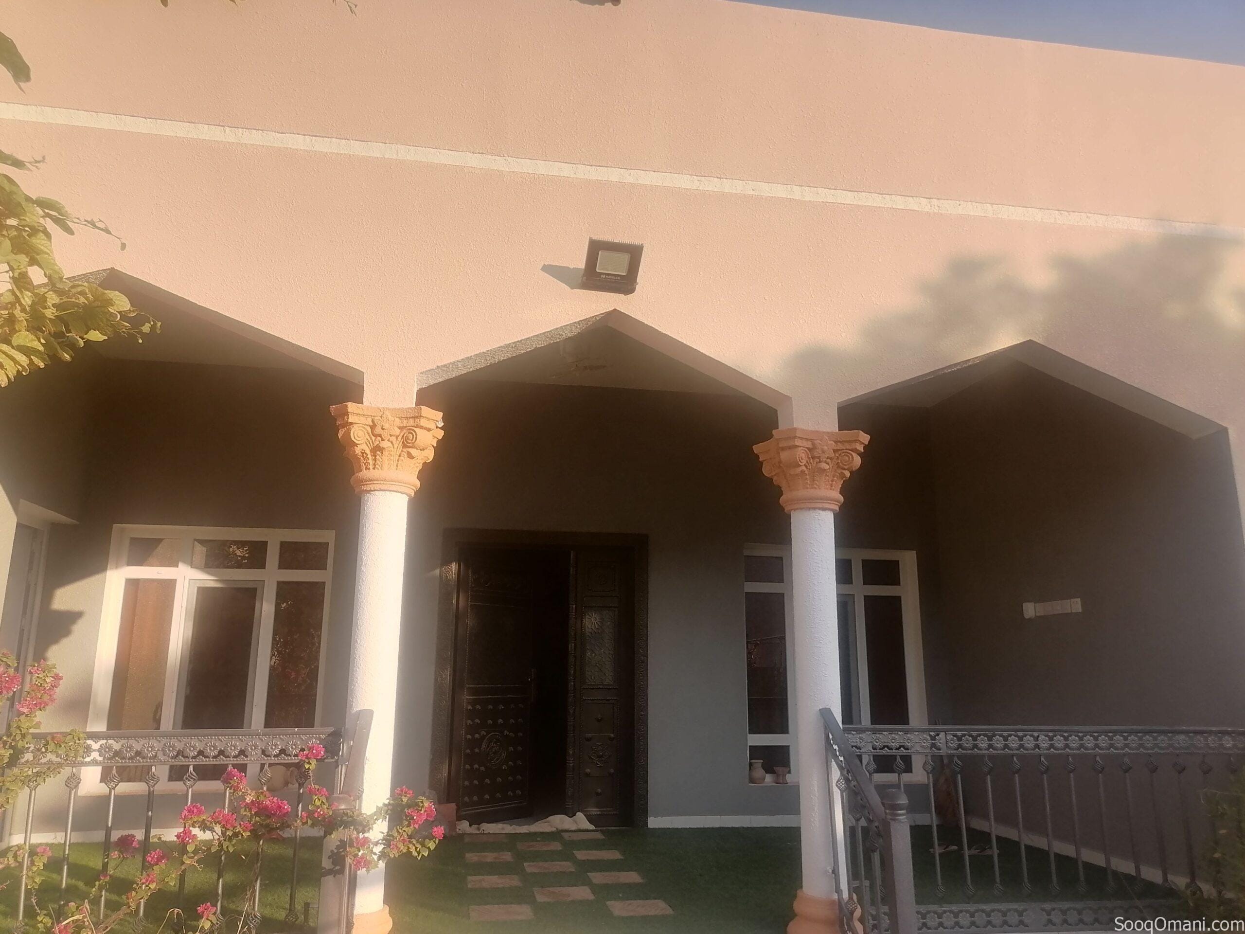 بيع استراحة مع شقة حي التراث قريبة شارع قار والخدمات جمعيا