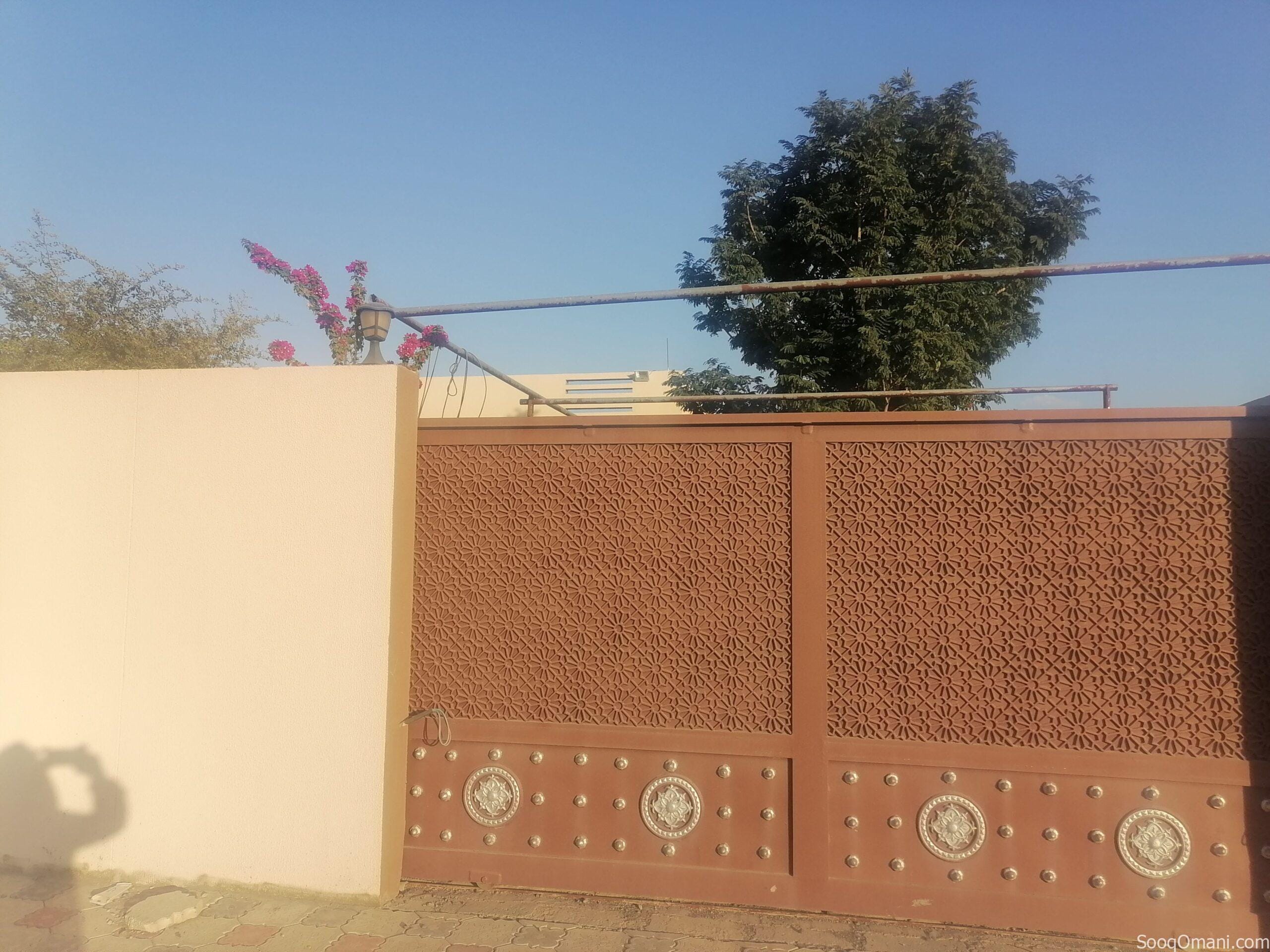 بيع استراحة مع شقة حي التراث قريبة شارع قار والخدمات جمعيا