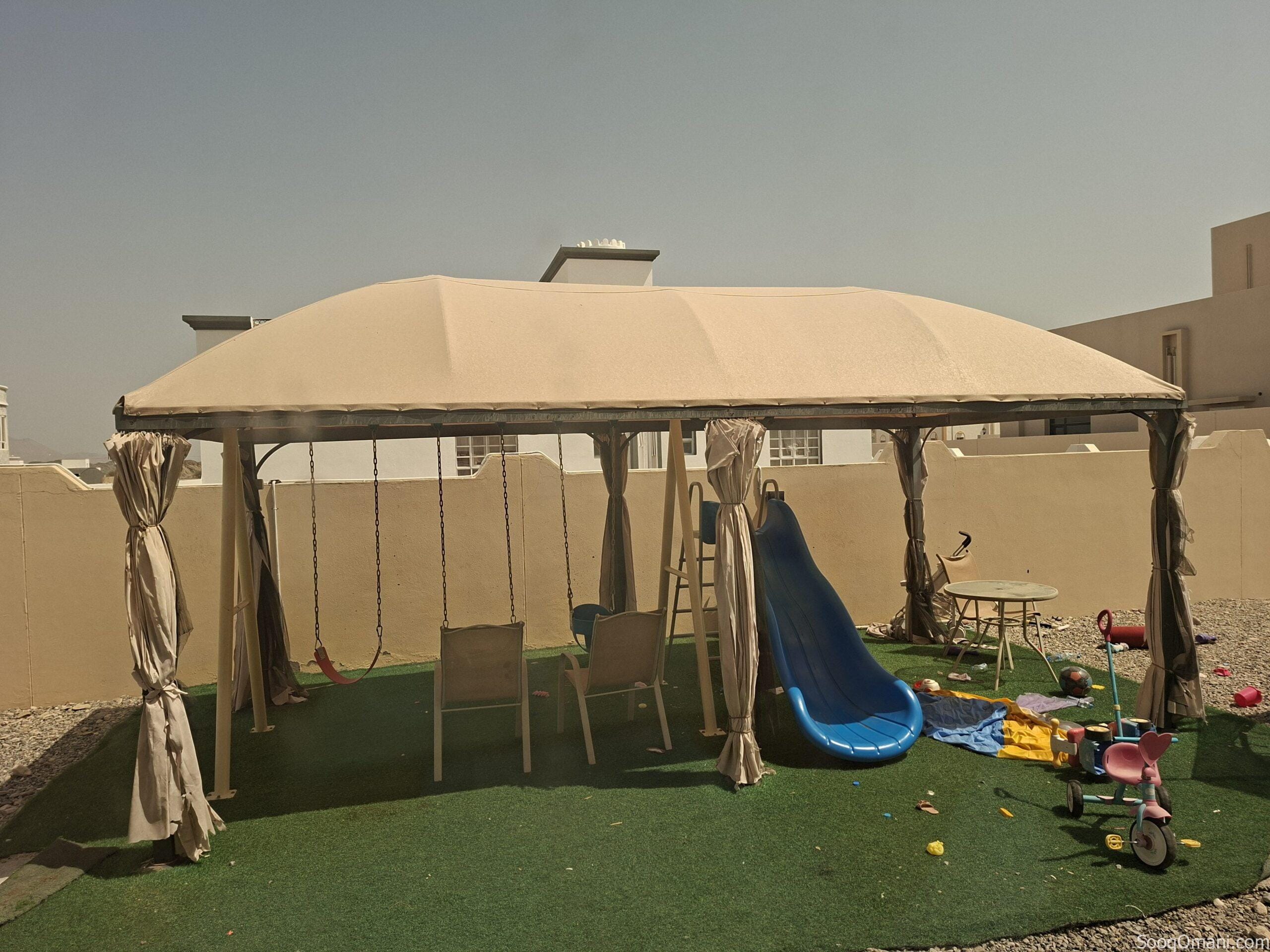 Directly from the owner: A luxurious, detached villa in Al Amerat, offering complete privacy for you and your family