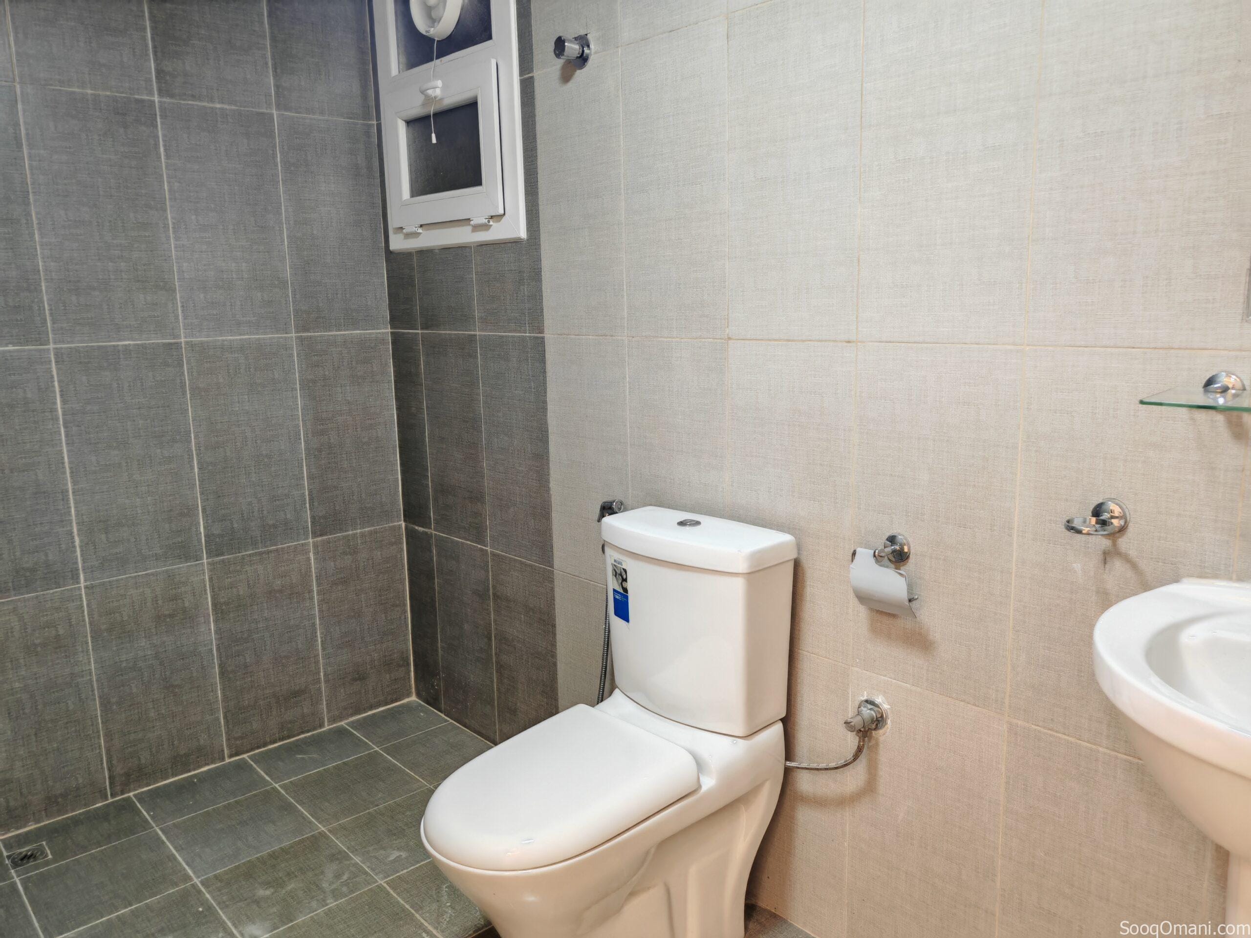 شقة في العذيبة الشمالية