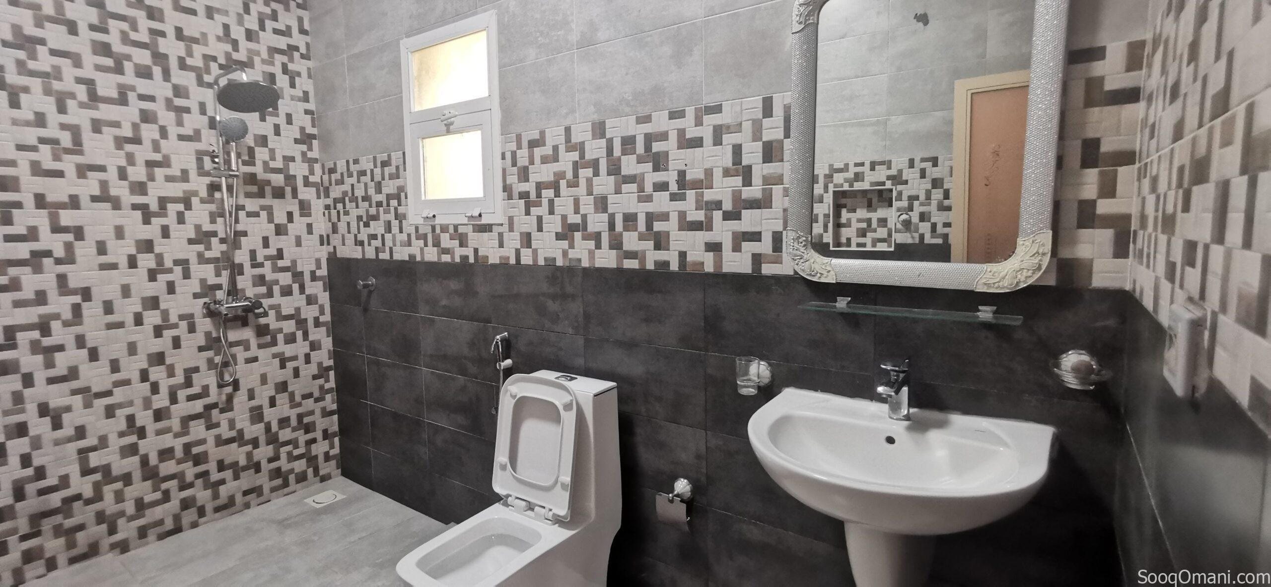 فيلا راقية للبيع في بوشر العوابي مساحة 421 متر