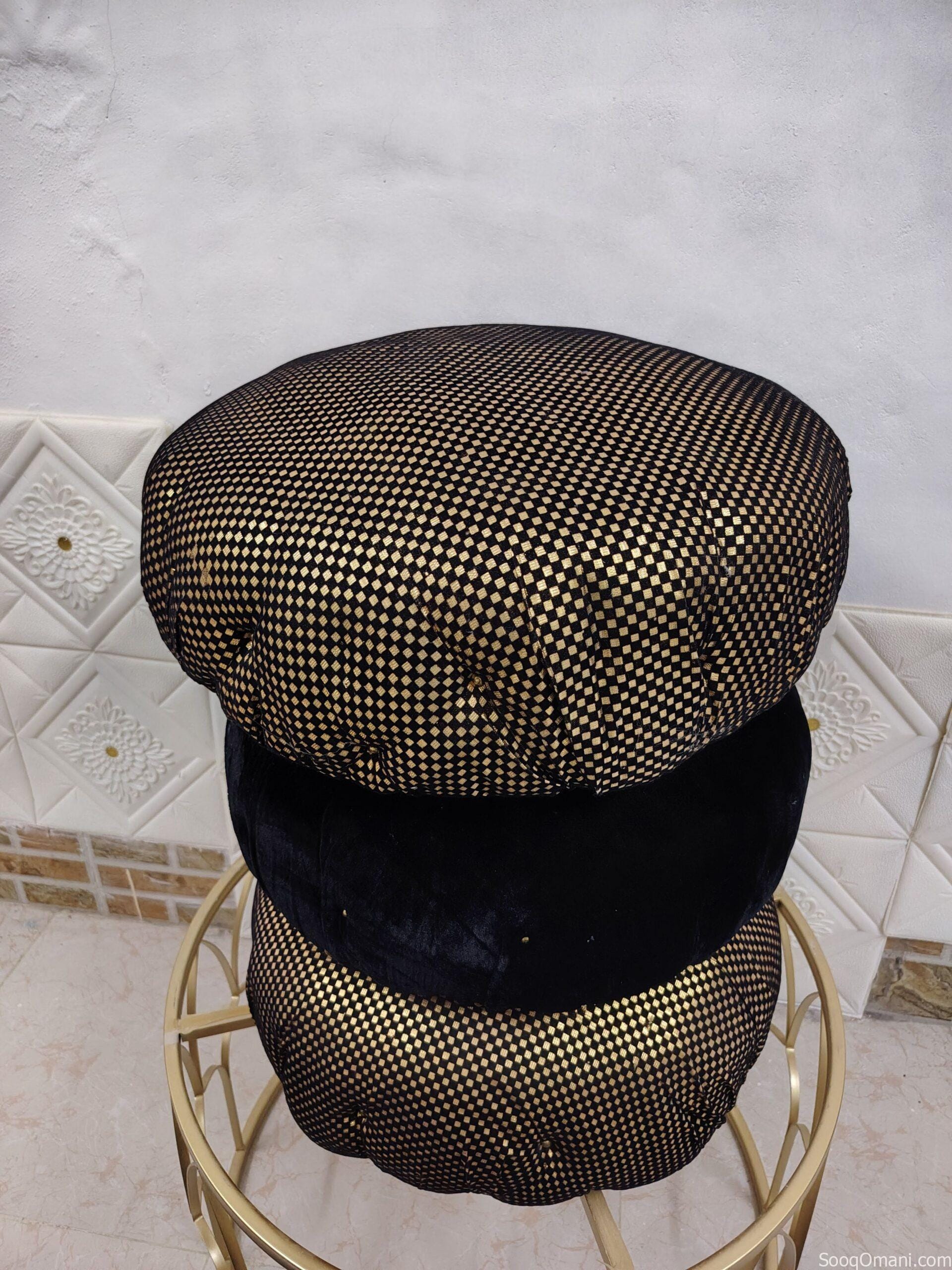 Round cushions, beautiful for picnics, rest areas, and home gardens