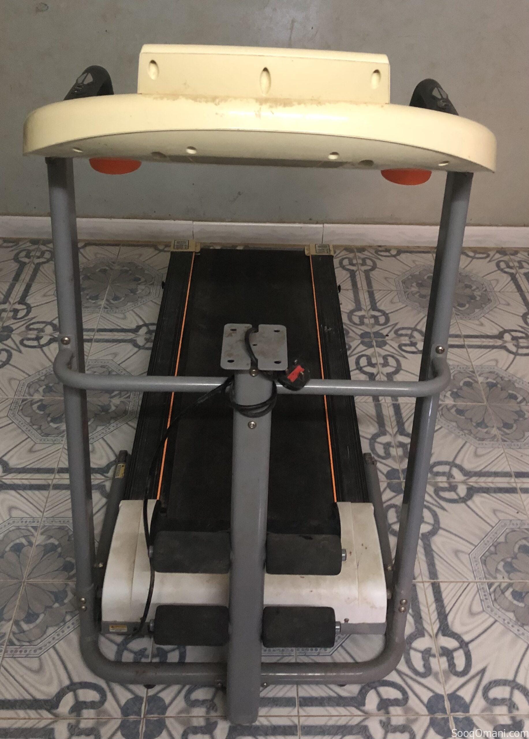 Fitness exercise treadmill