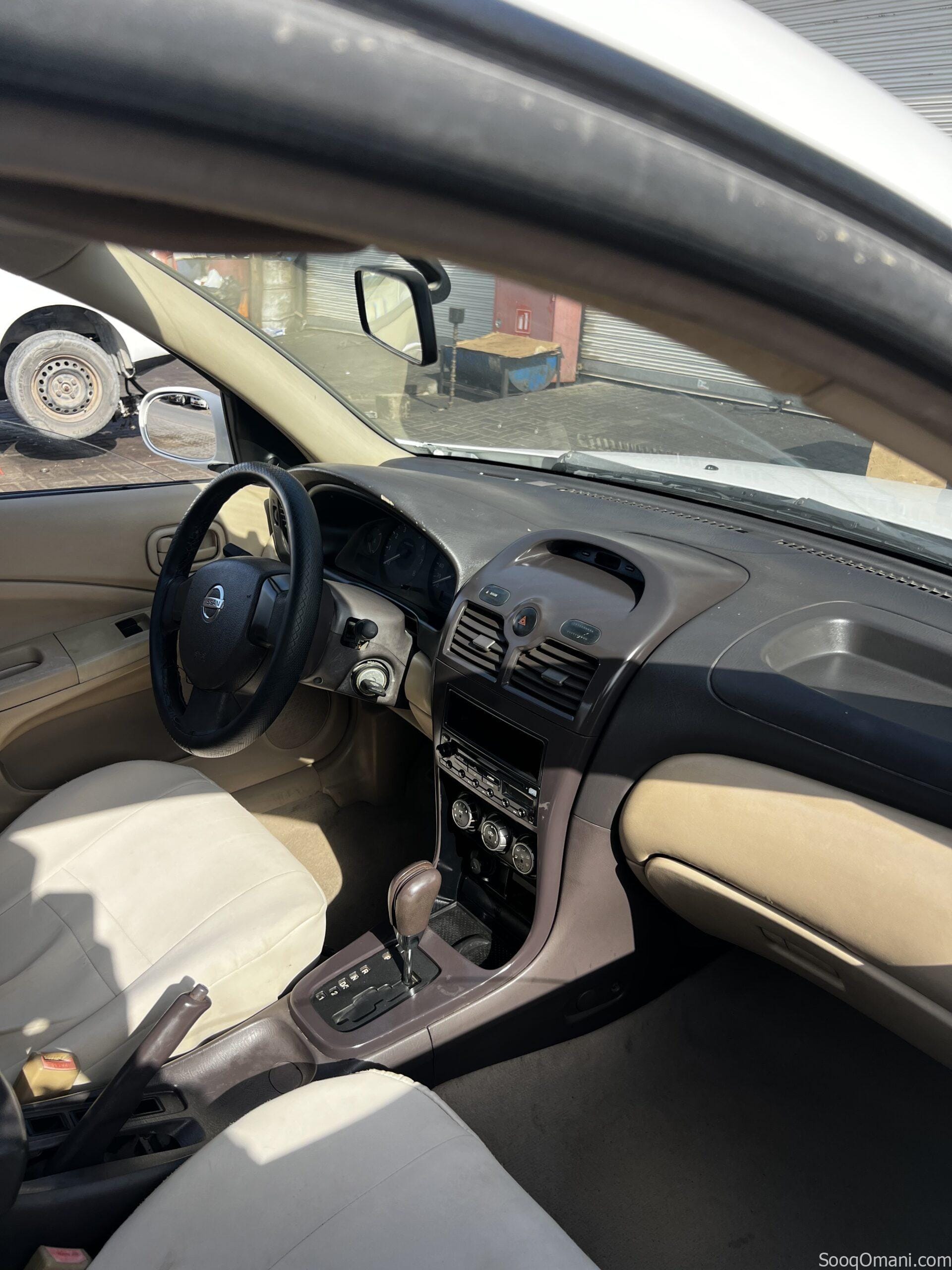 Nissan sunny 2010 صني