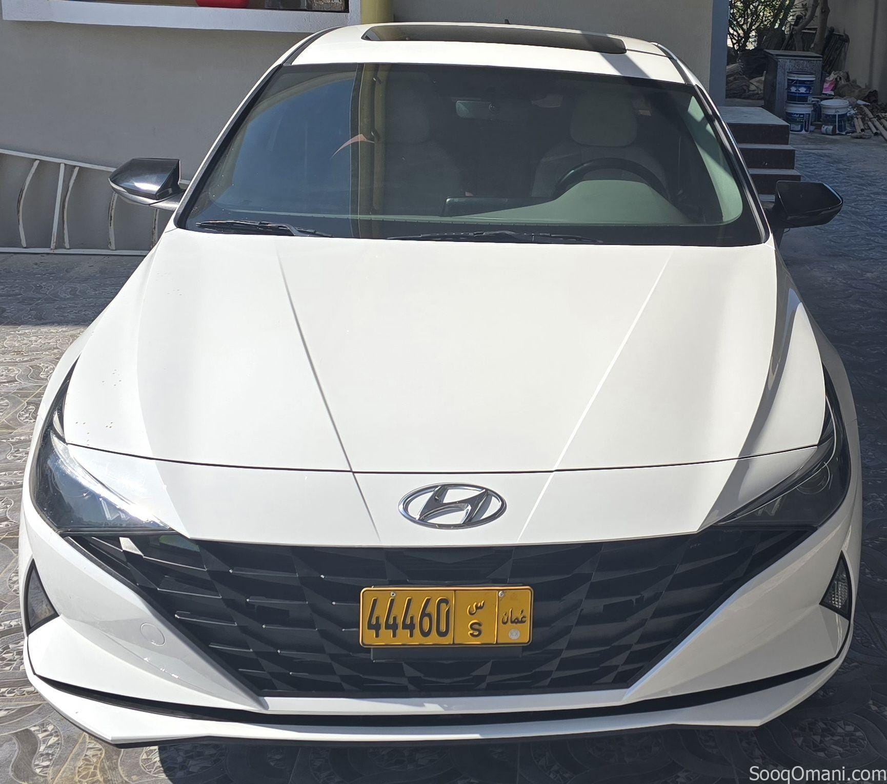 مركبة من نوع هيونداي إلنترا خليجي وكالة عمان سعود بهوان السيارة ماشية 92 الف وضمان الوكالة