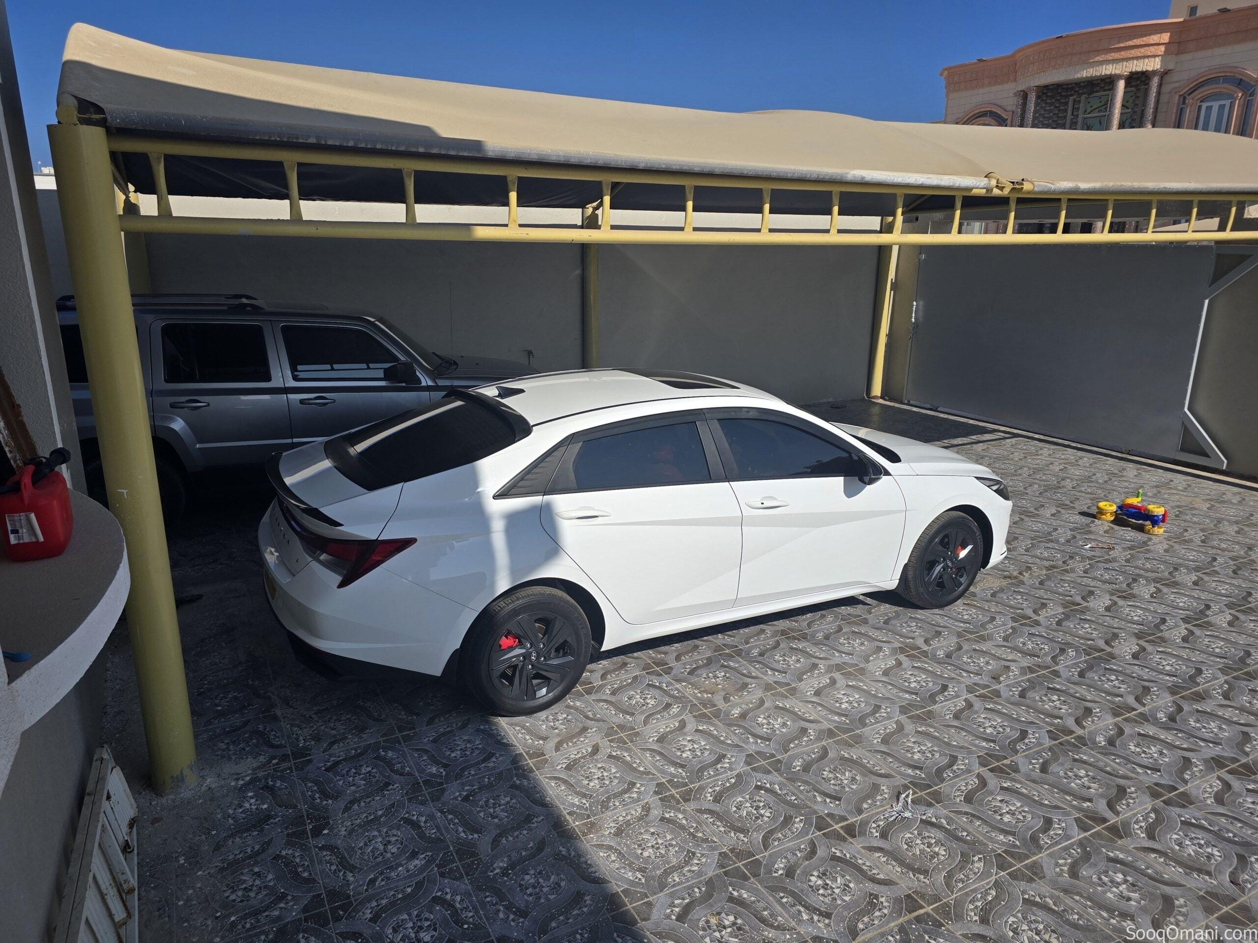 مركبة من نوع هيونداي إلنترا خليجي وكالة عمان سعود بهوان السيارة ماشية 92 الف وضمان الوكالة
