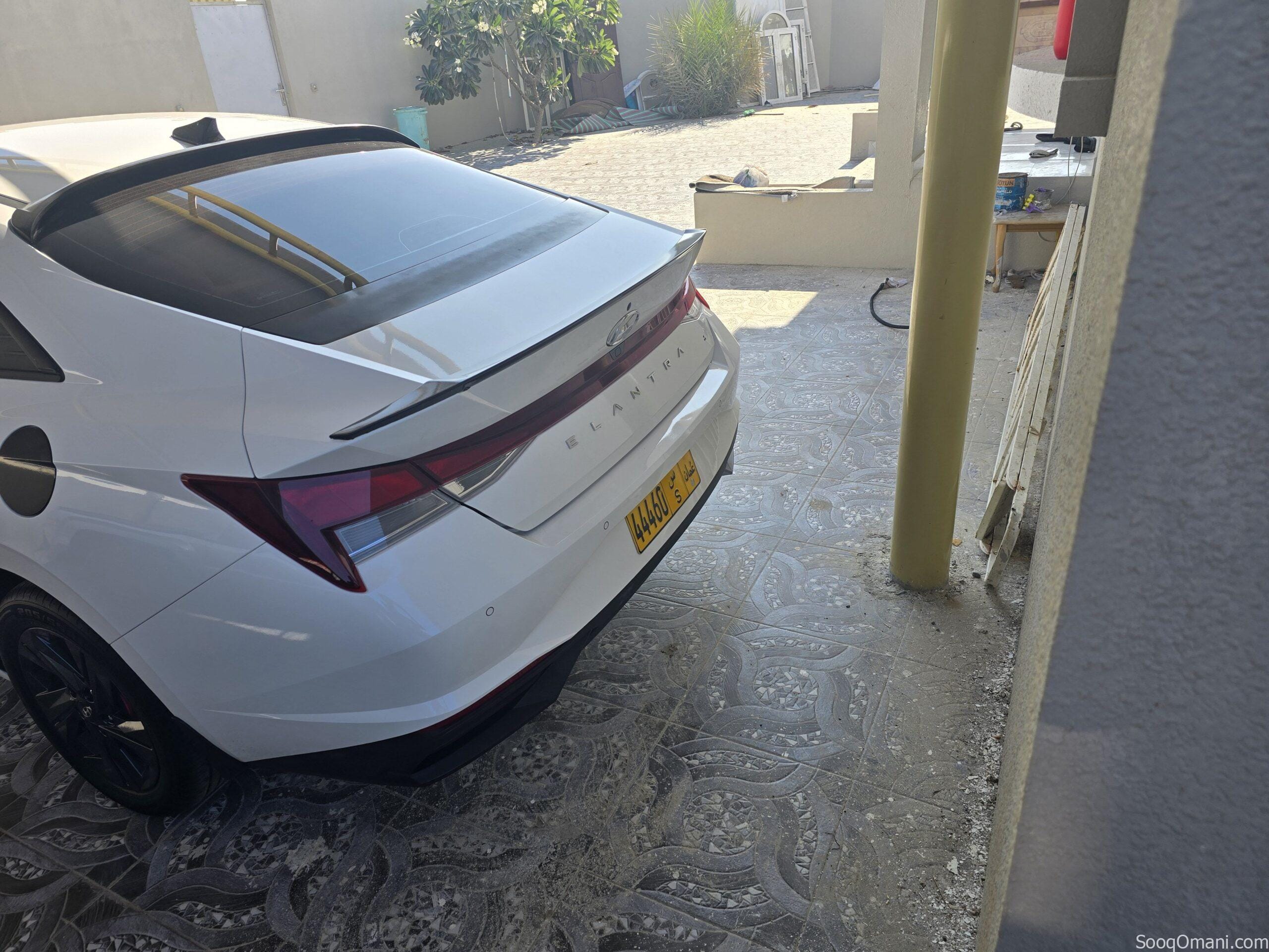 مركبة من نوع هيونداي إلنترا خليجي وكالة عمان سعود بهوان السيارة ماشية 92 الف وضمان الوكالة