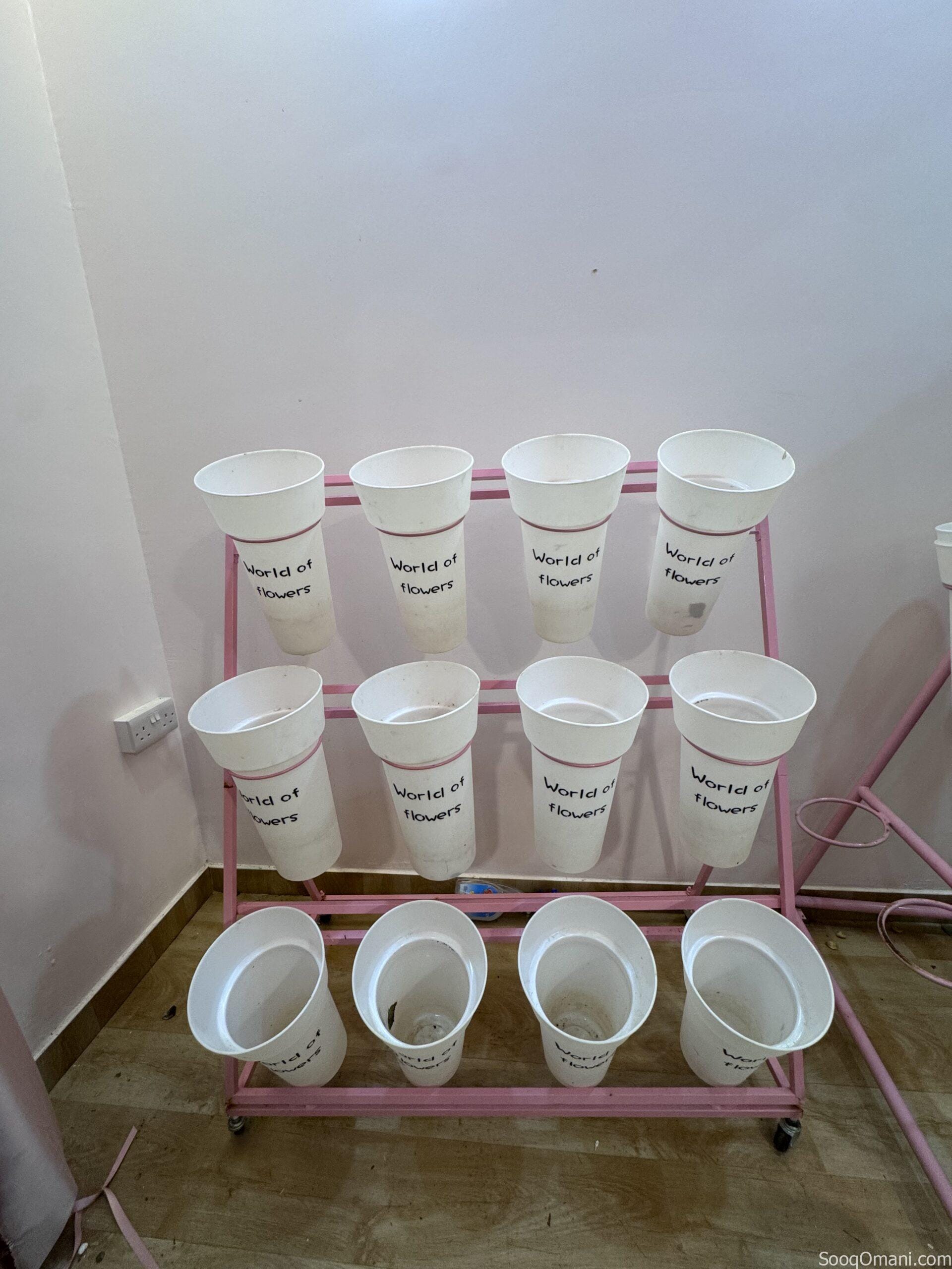 حامل زهور صغير