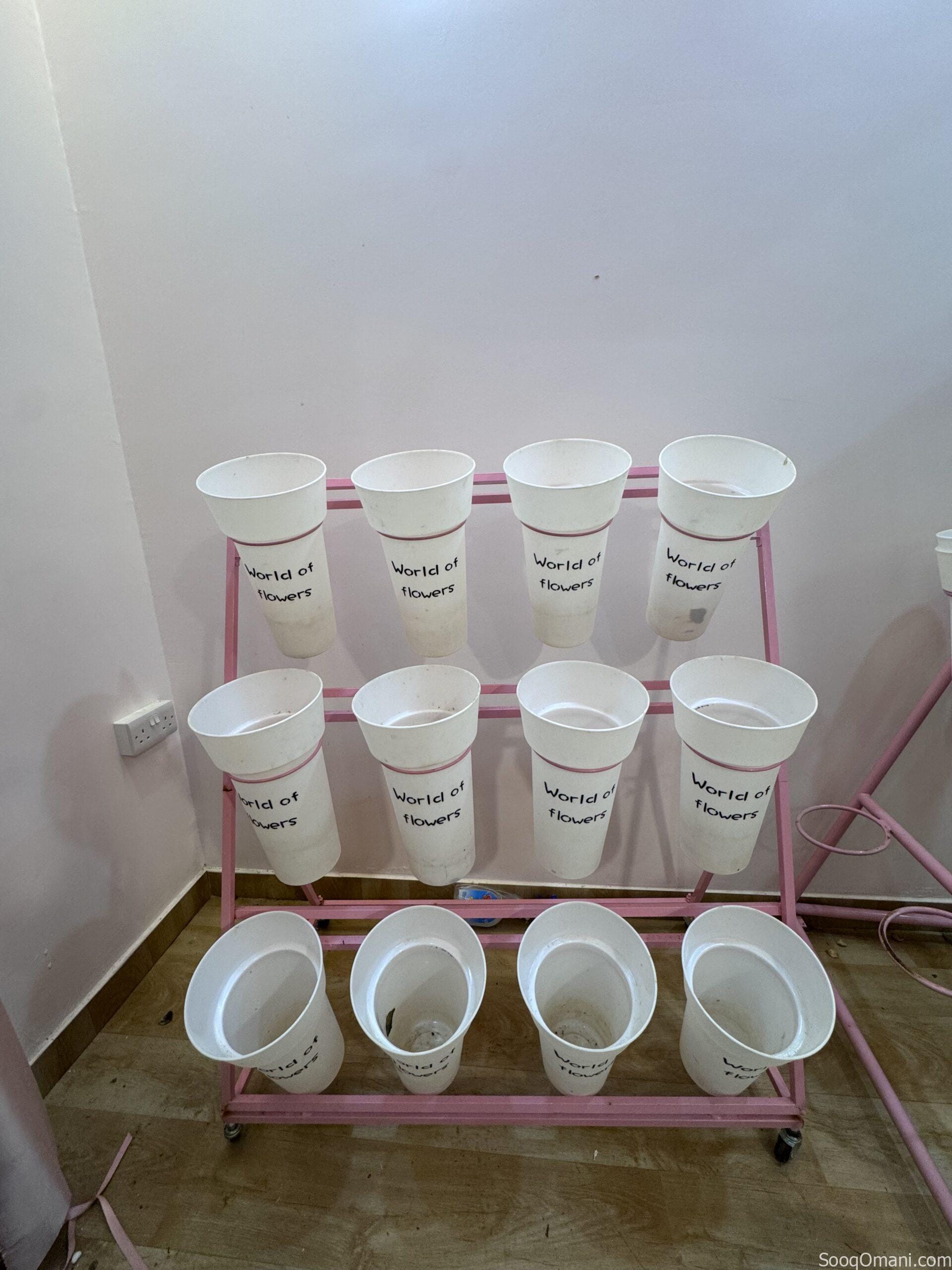 حامل زهور صغير