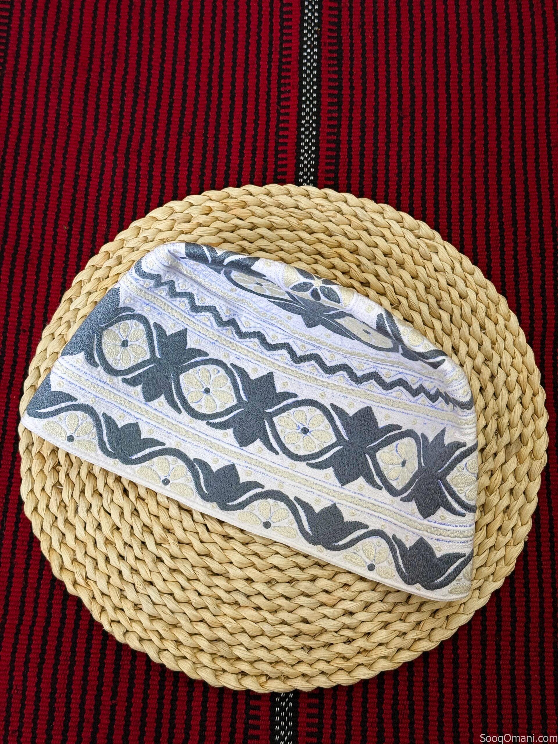 خِطاّج للكشخة العمانيه