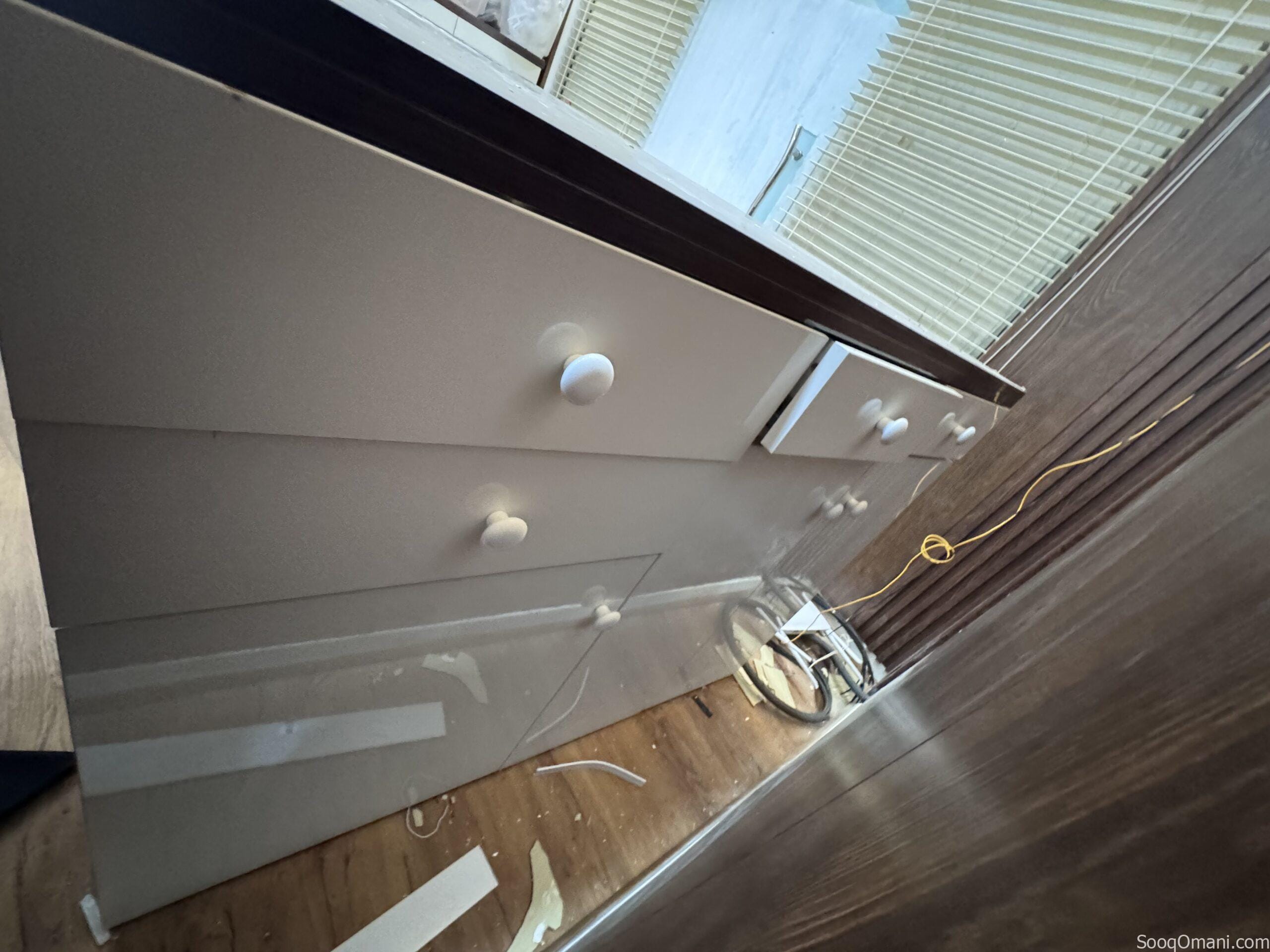 مكتب الاستقبال / طاولة البيع