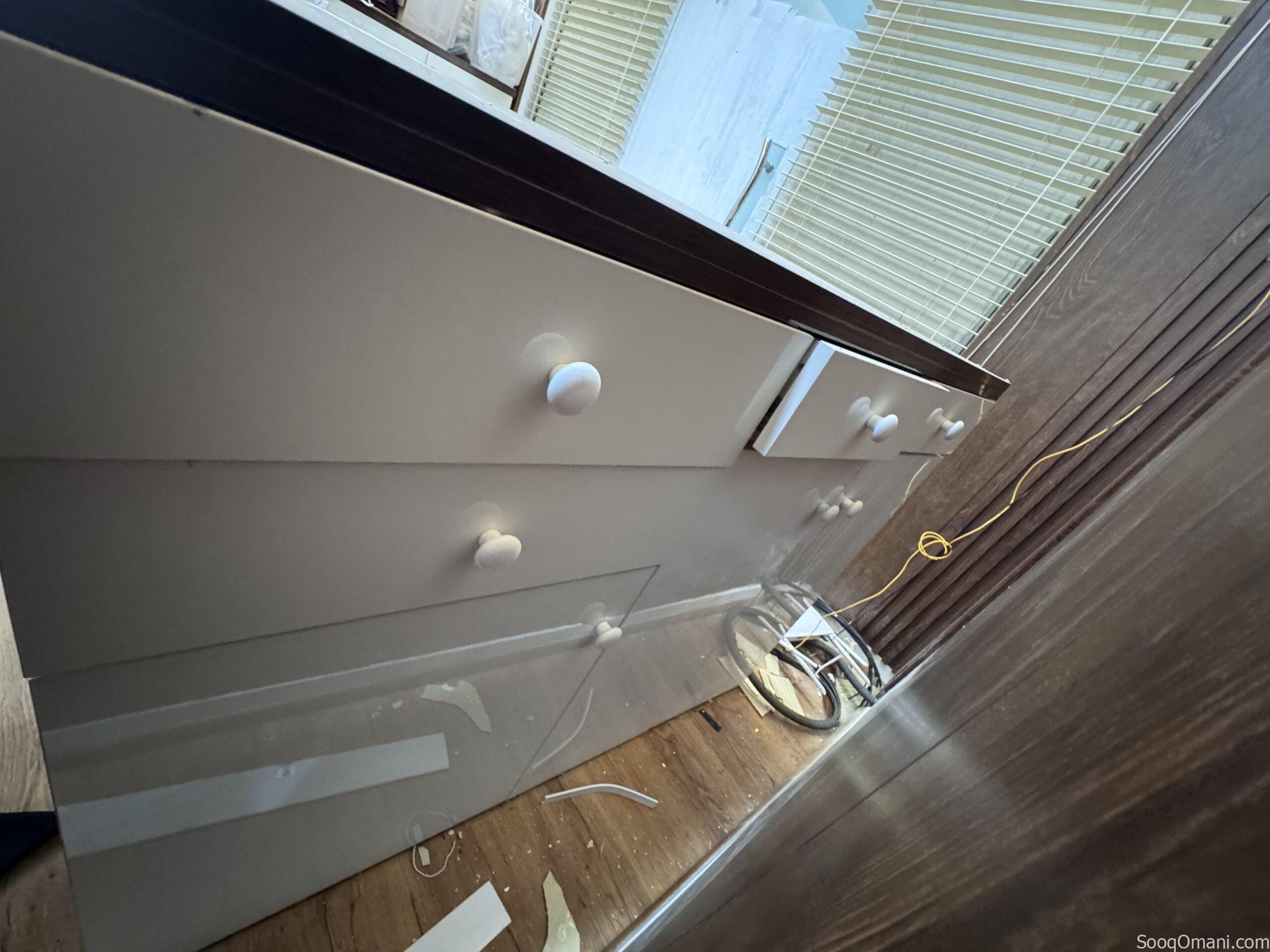 مكتب الاستقبال / طاولة البيع