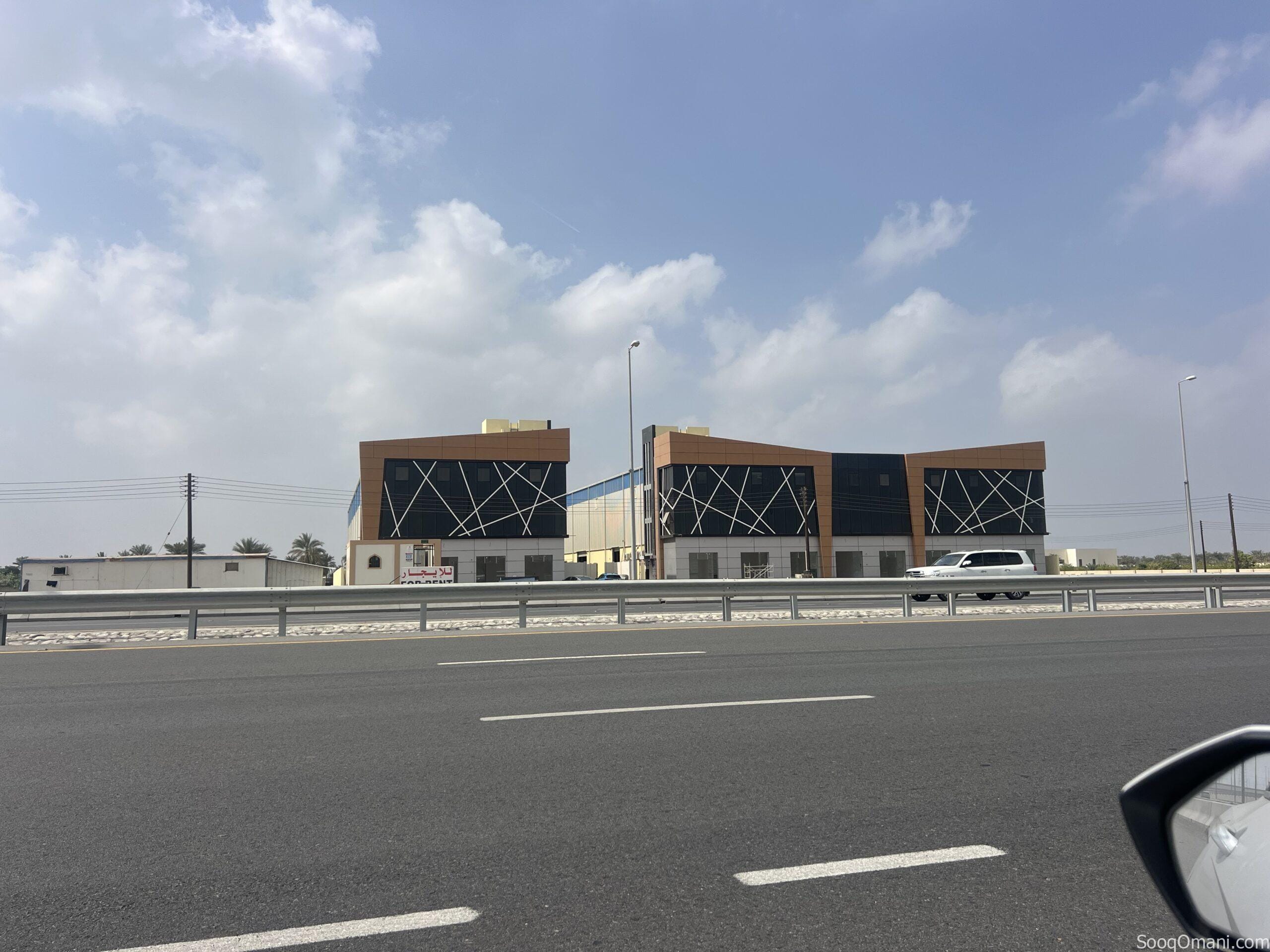 شقق ومحلات ومعرض كبير ومخازن للإيجار