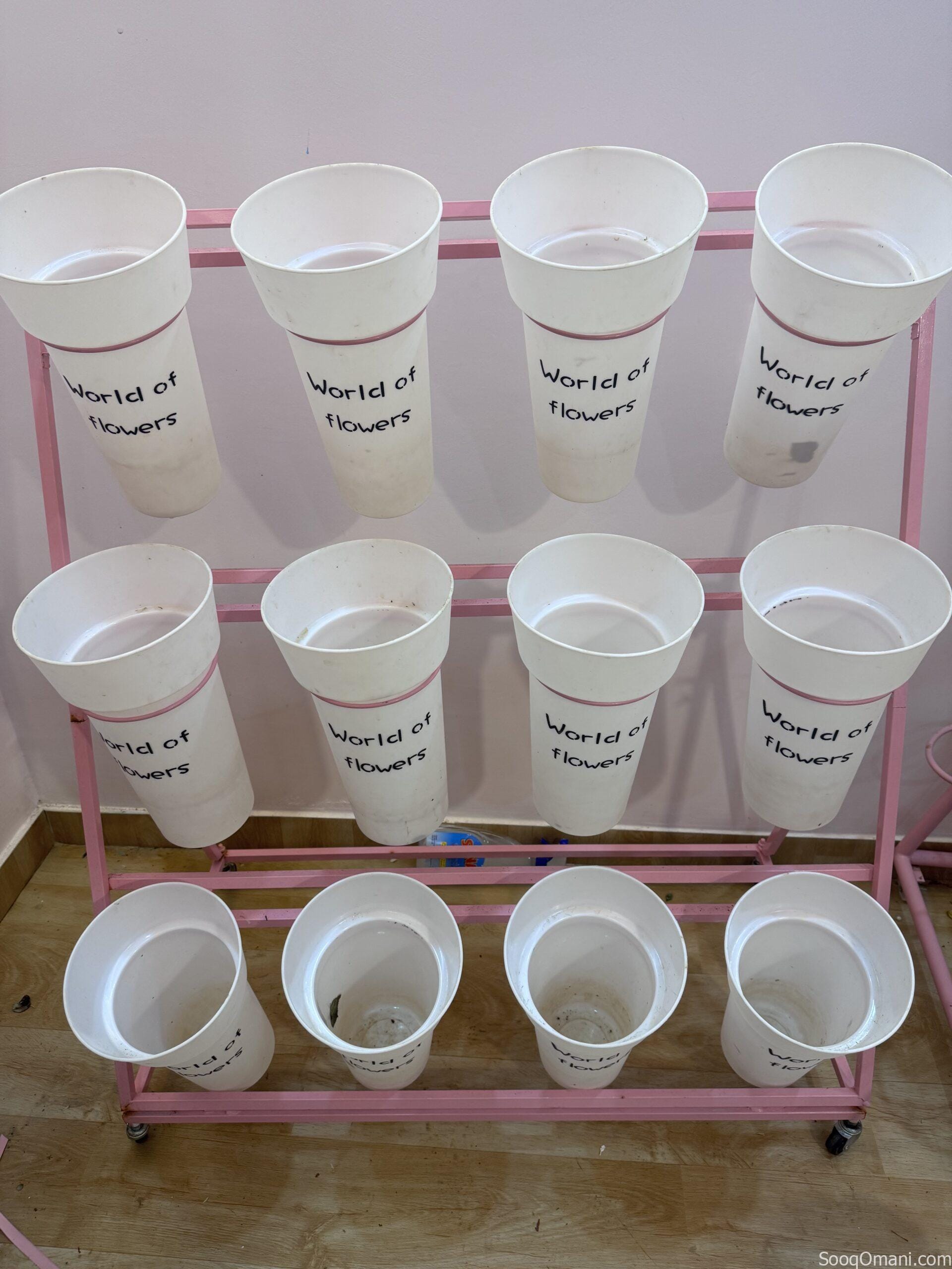 حامل زهور صغير