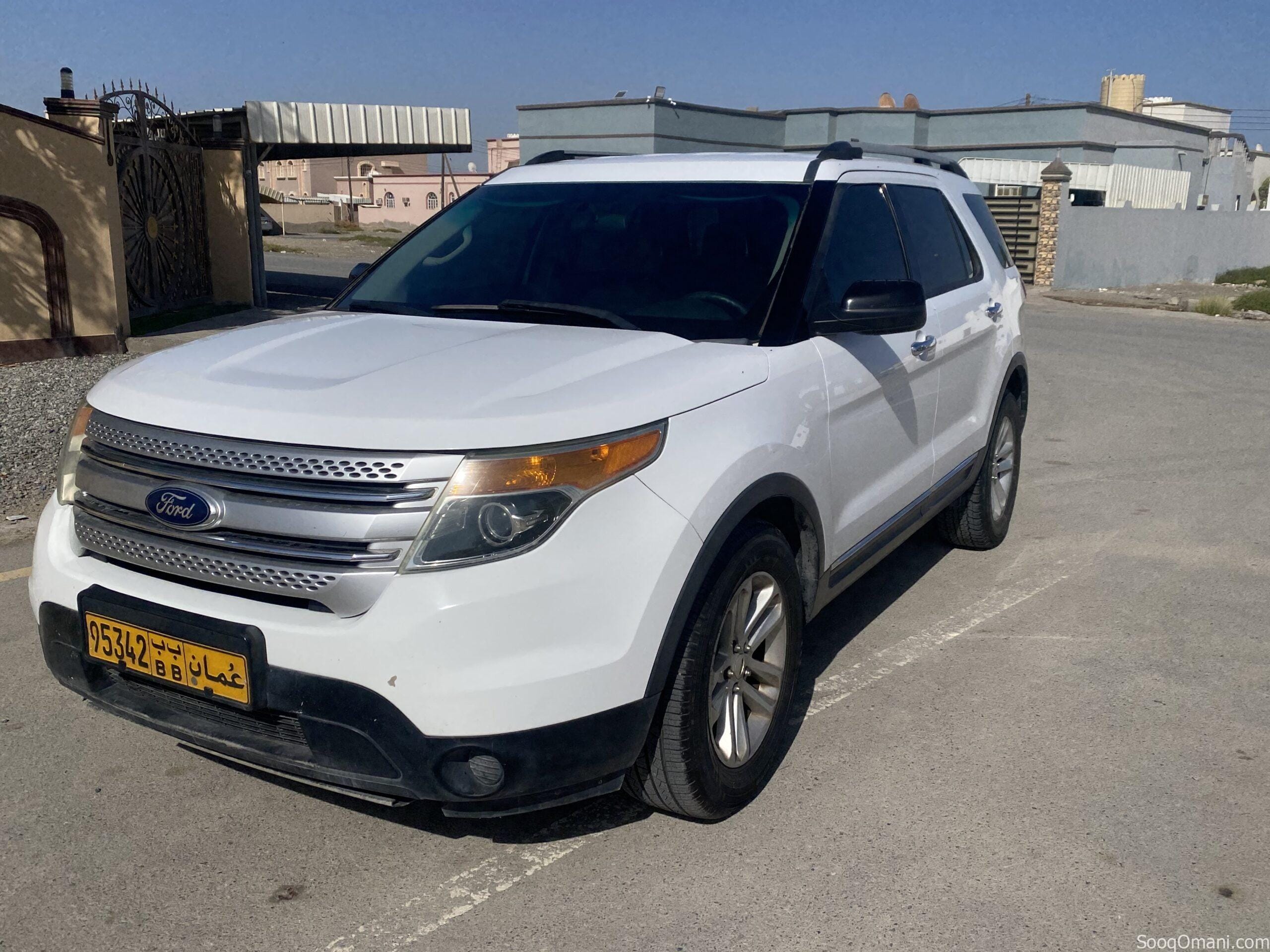سيارة فورد اكسبلورر 2013 للبيع