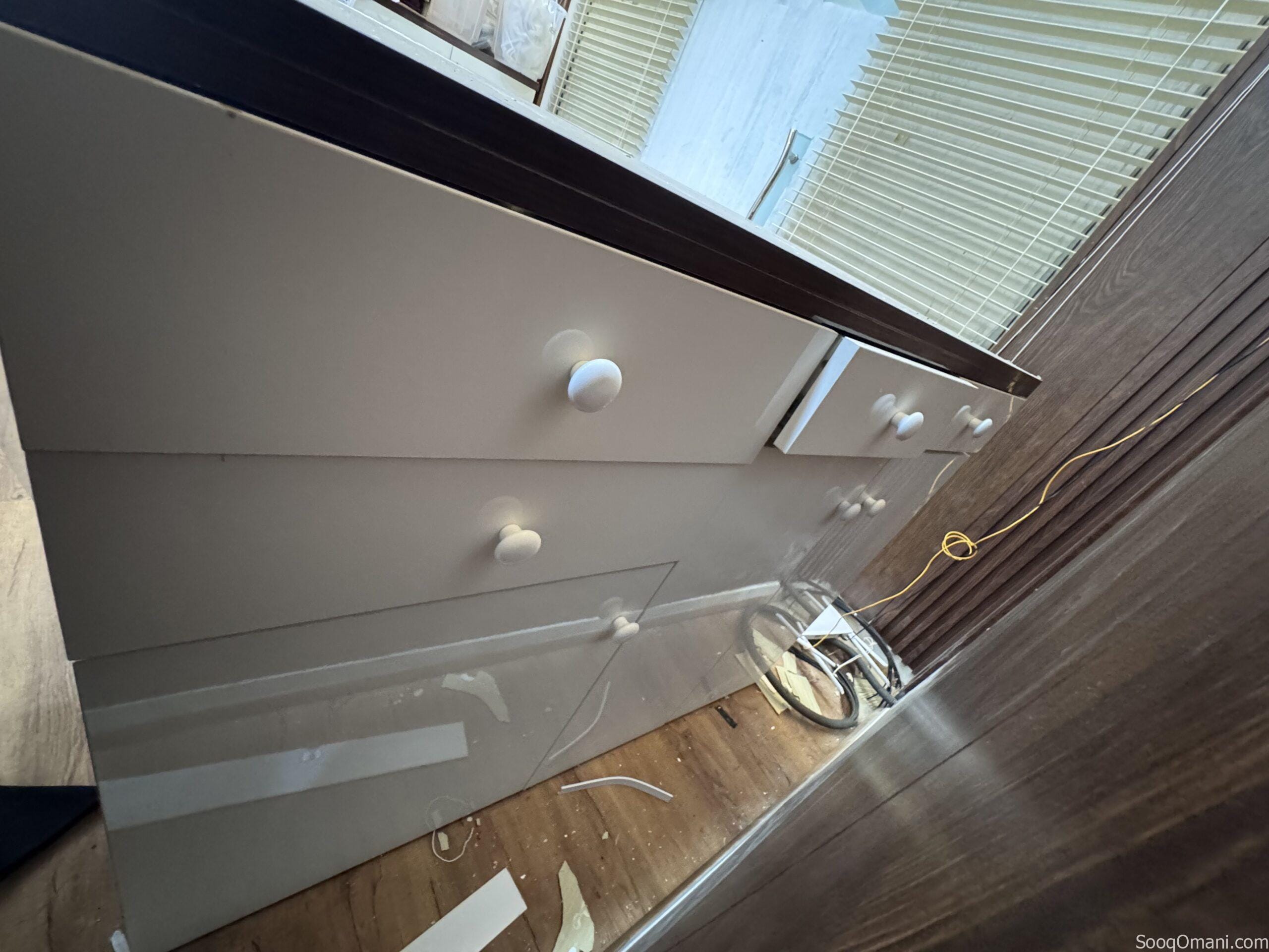 مكتب الاستقبال / طاولة البيع