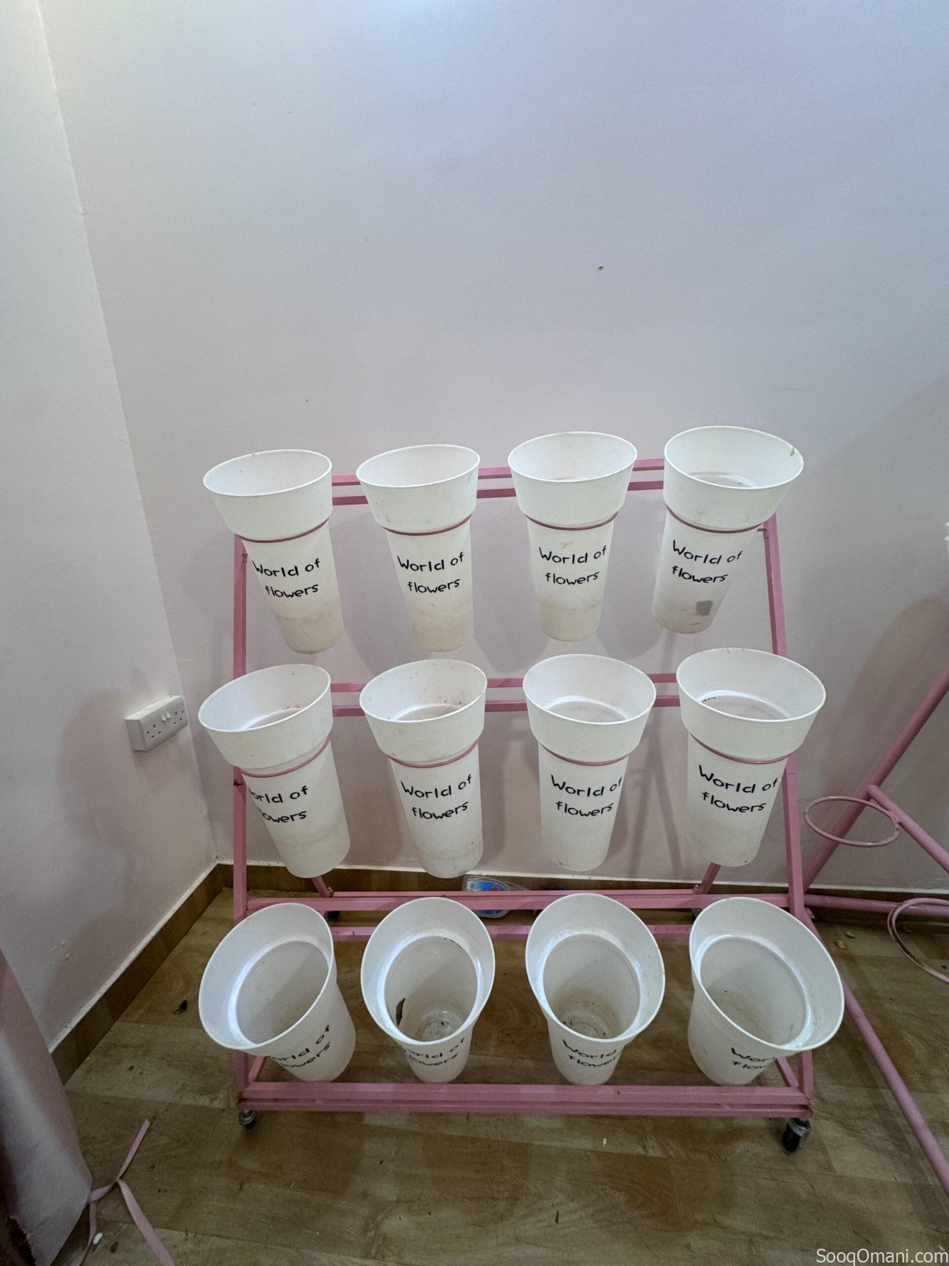 حامل زهور صغير