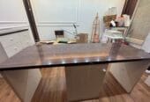 Nail tech table / salon manicure desk