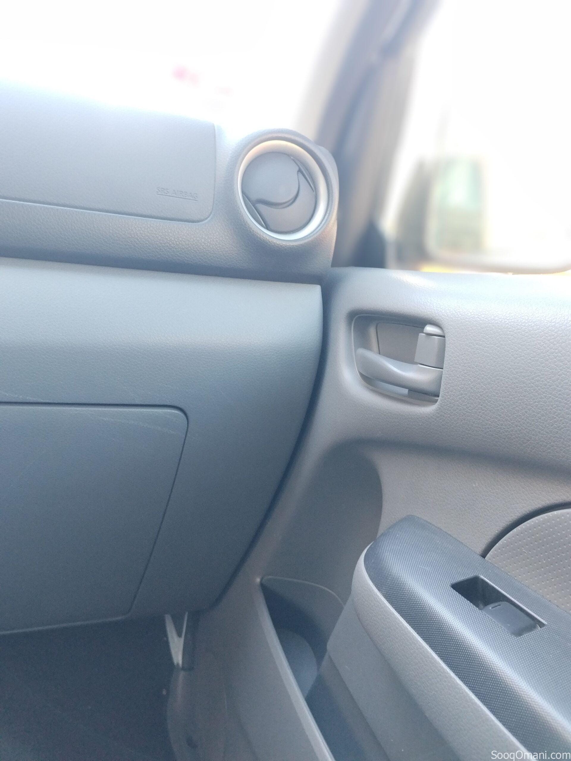 باص نيسان موديل 2022