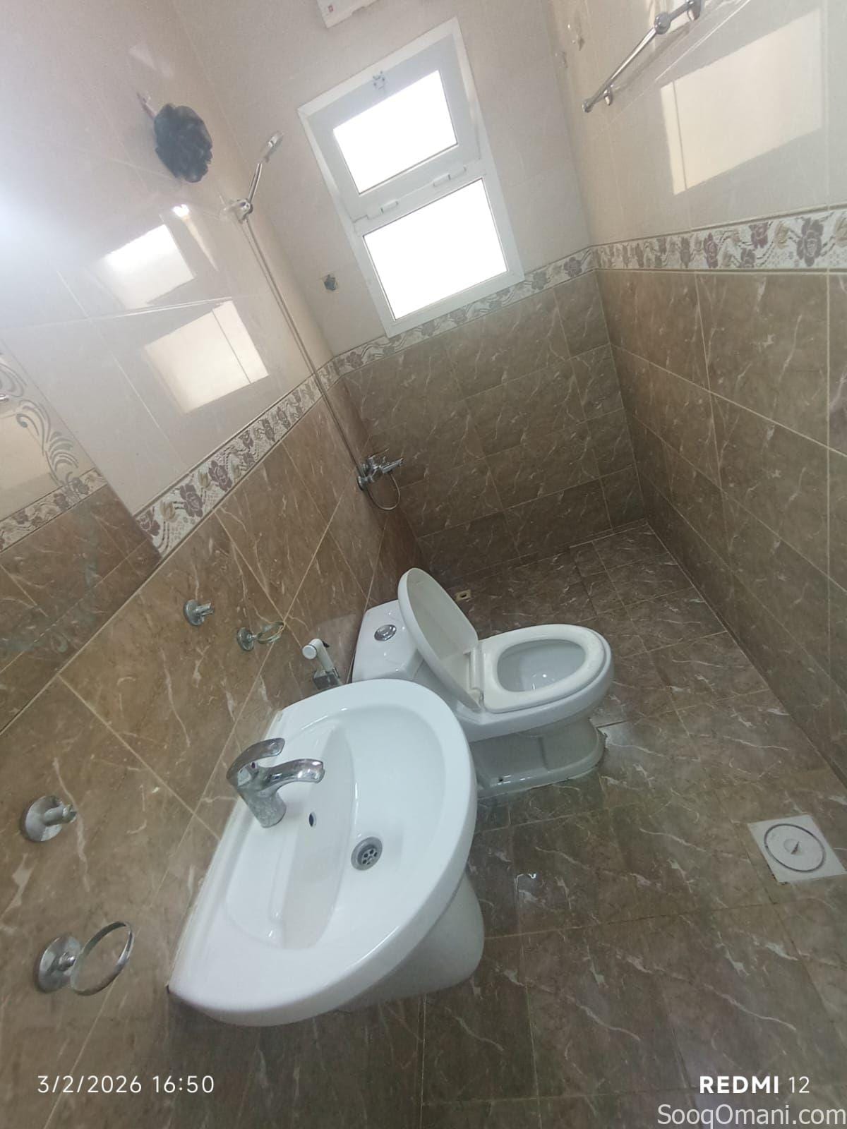 غرف وملاحق للايجار ف الخوض في المعبيلة