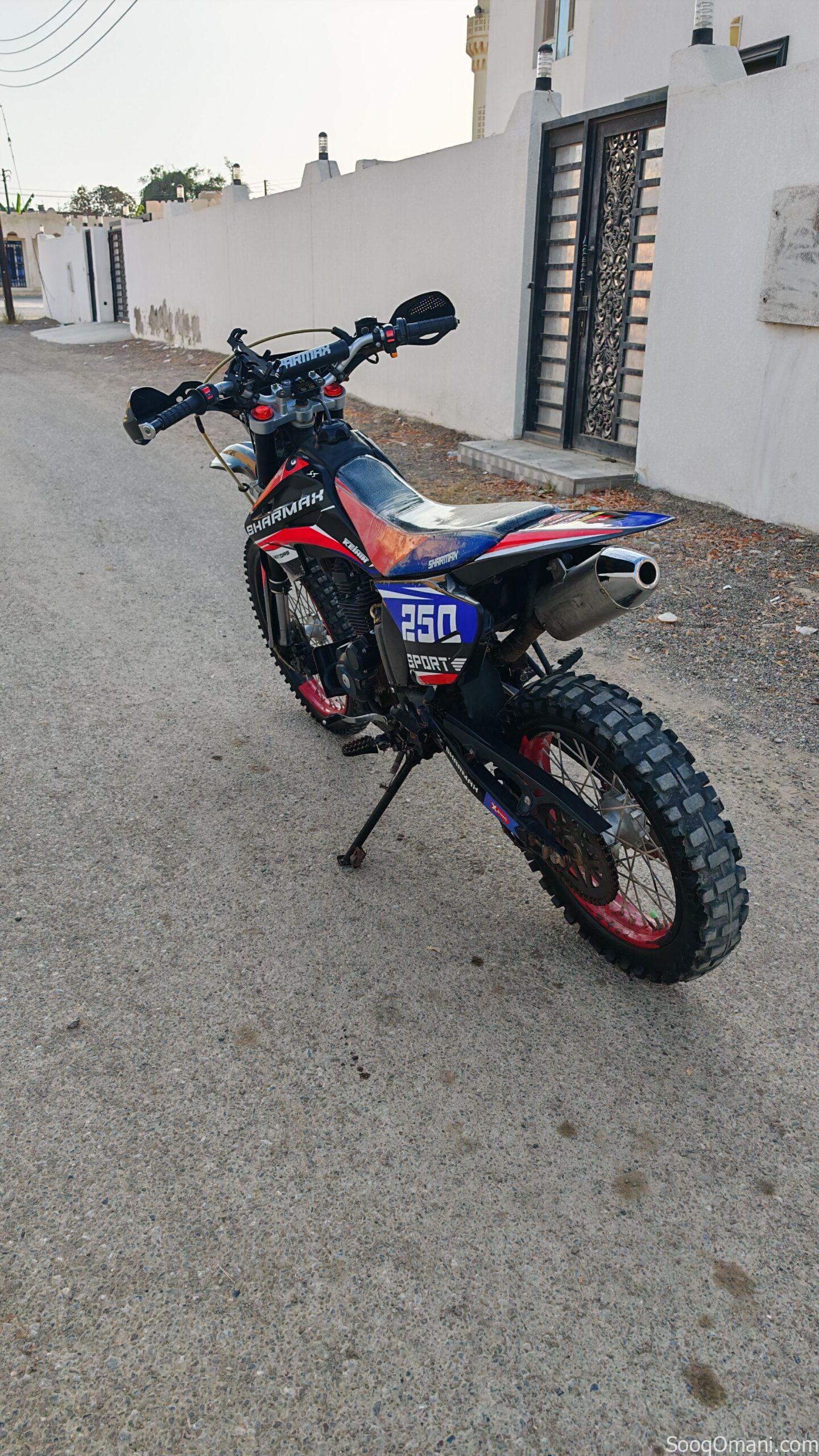 دراجة نارية للبيع