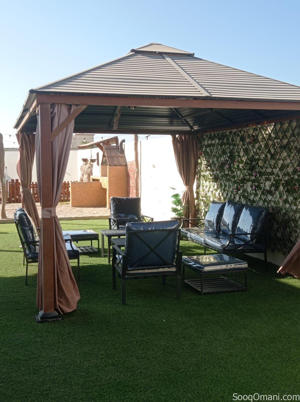 استراحة مصرحة من وزارة السياحة مقابل الشارع البحري بالمصنعه للبيع